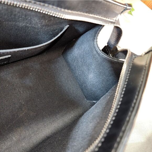 Authentic Louis Vuitton Epi Madeleine PM Bag w/ Dust Bag - Picture 16 of 17